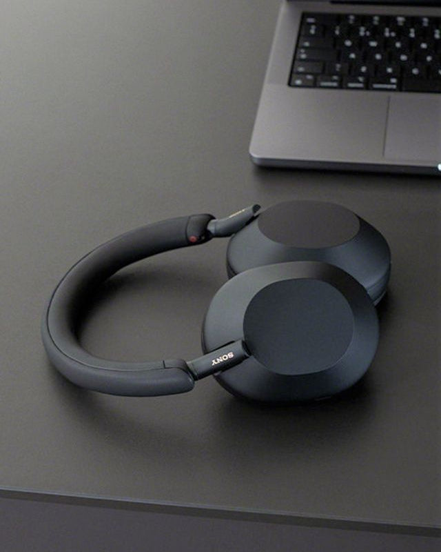 Branded Sony WH-100XM5